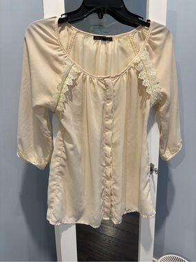 Lace-Trim Cream Peasant Blouse